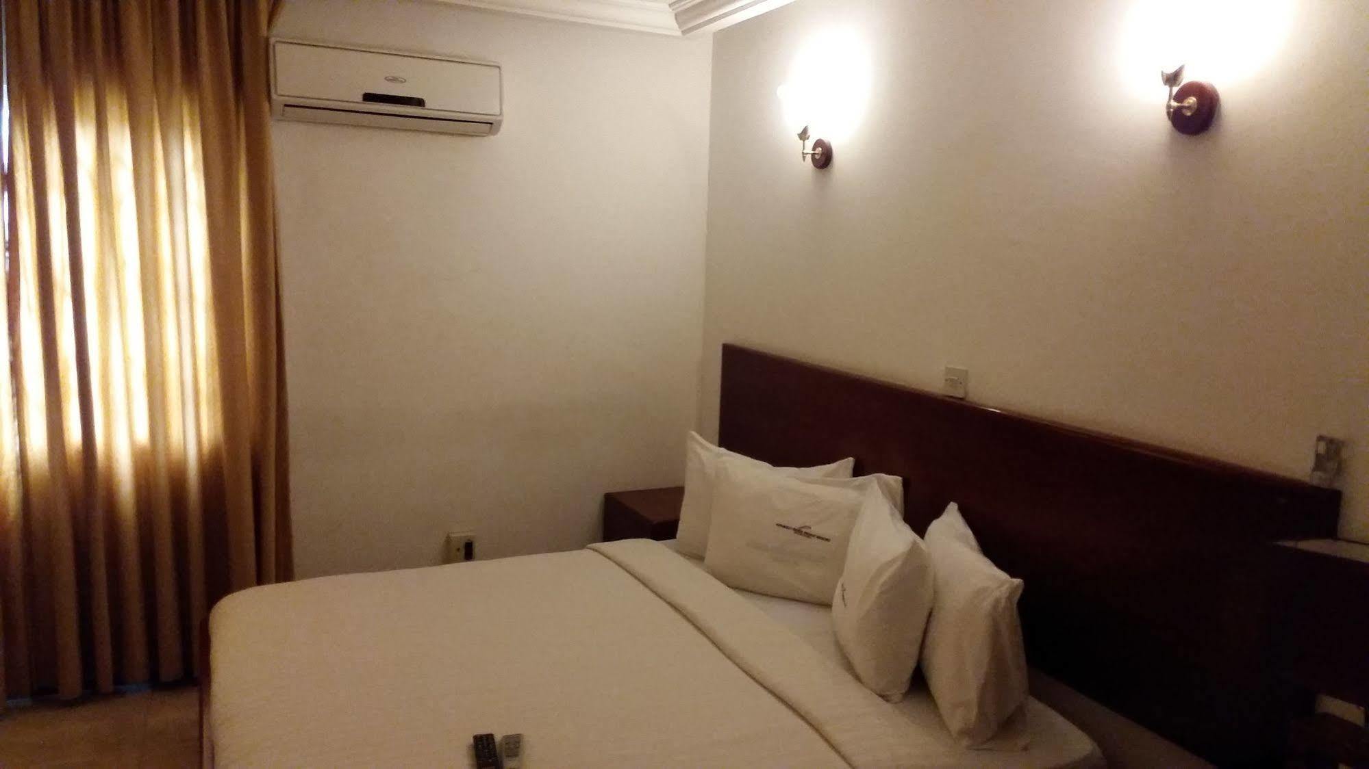 Afrikiko River Front Resort Akosombo Zewnętrze zdjęcie