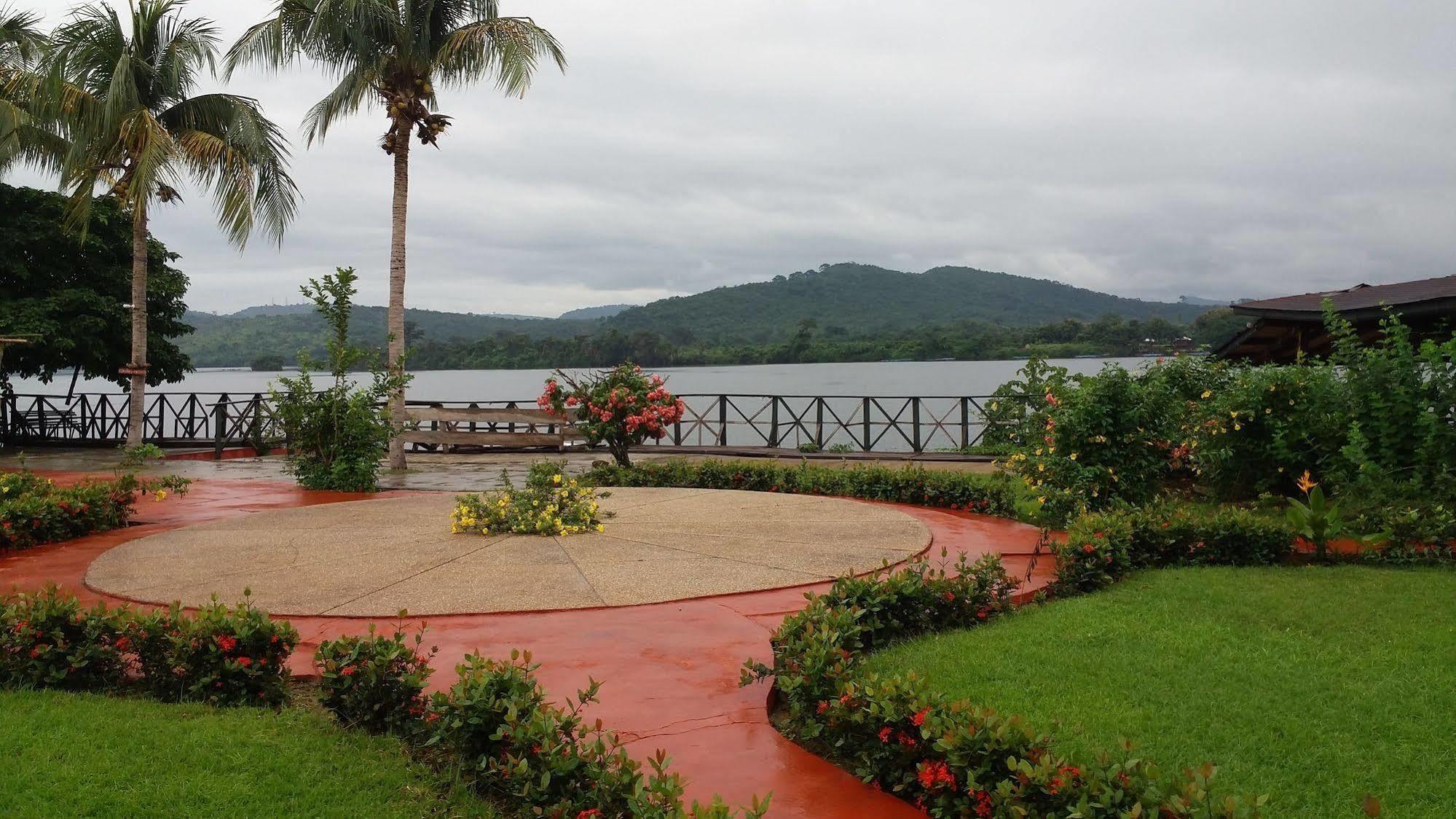 Afrikiko River Front Resort Akosombo Zewnętrze zdjęcie