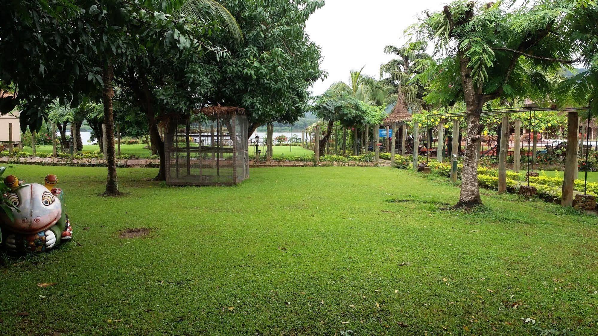 Afrikiko River Front Resort Akosombo Zewnętrze zdjęcie